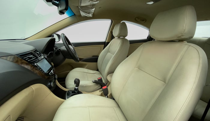 2017 Hyundai Verna FLUIDIC 1.6 SX VTVT, Petrol, Manual, 71,610 km, Right Side Front Door Cabin