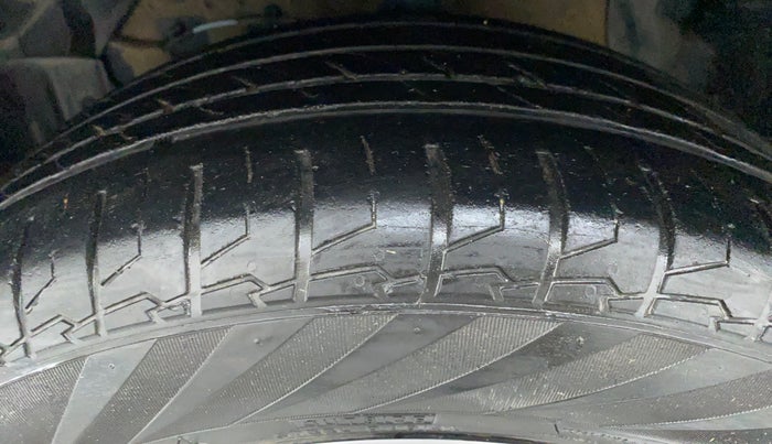 2020 Maruti S Cross ALPHA 1.5 SMART HYBRID, Petrol, Manual, 40,195 km, Left Front Tyre Tread