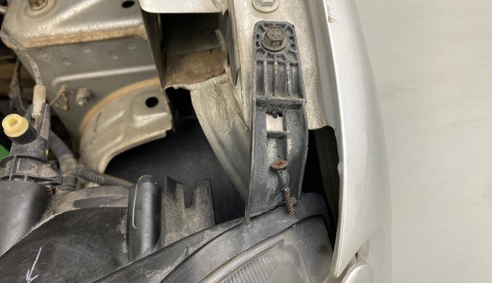 2016 Renault Kwid RXT, Petrol, Manual, 73,101 km, Left headlight - Clamp has minor damage