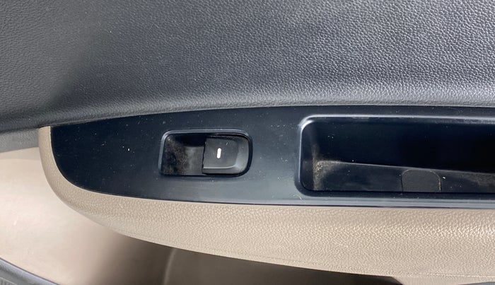 2017 Hyundai Grand i10 MAGNA 1.2 KAPPA VTVT, Petrol, Manual, 37,511 km, Right rear window switch / handle - Switch/handle not functional