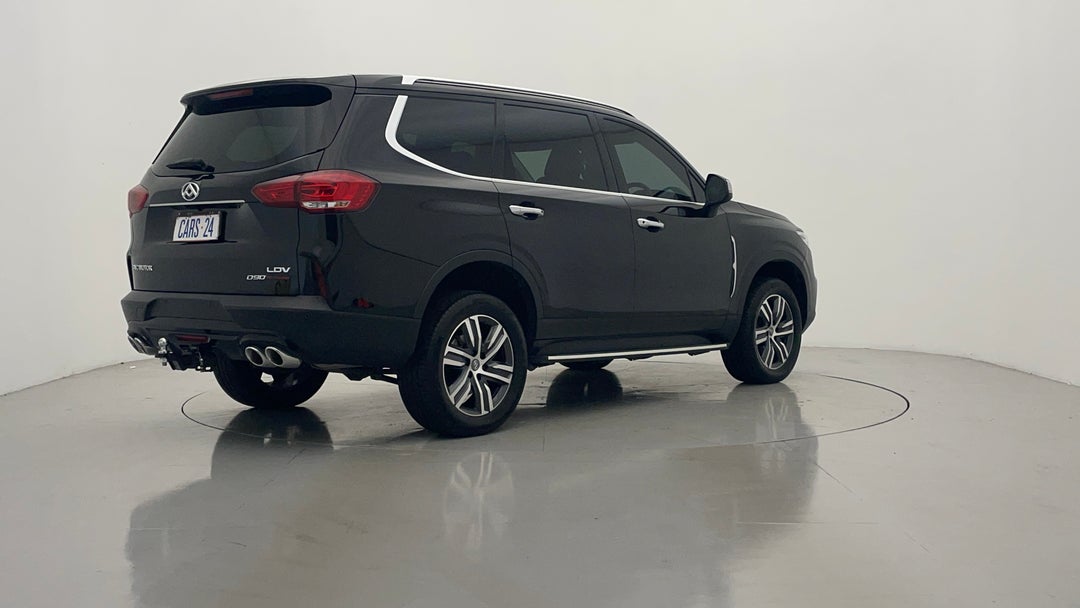 Right Back Diagonal (45- Degree) View