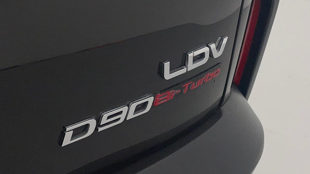 Badge (Boot Right Side)