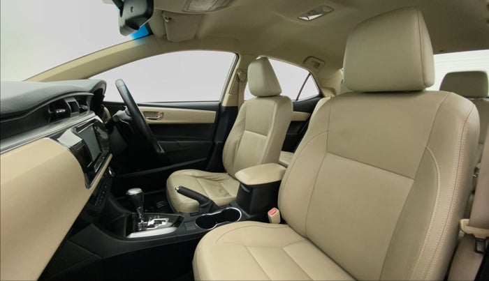 2015 Toyota Corolla Altis VL AT, Petrol, Automatic, 88,494 km, Right Side Front Door Cabin