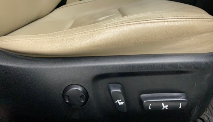2015 Toyota Corolla Altis VL AT, Petrol, Automatic, 88,494 km, Driver Side Adjustment Panel