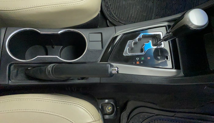 2015 Toyota Corolla Altis VL AT, Petrol, Automatic, 88,494 km, Gear Lever