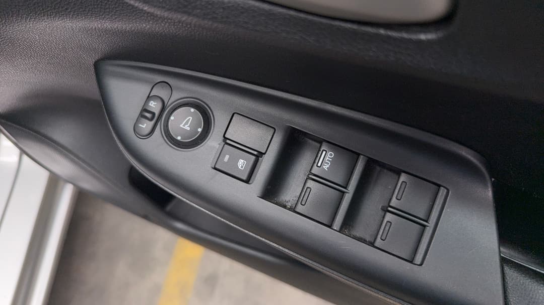 2015 Honda Jazz Vti, Automatic, 99481 km, Drivers Side Door Panel Controls