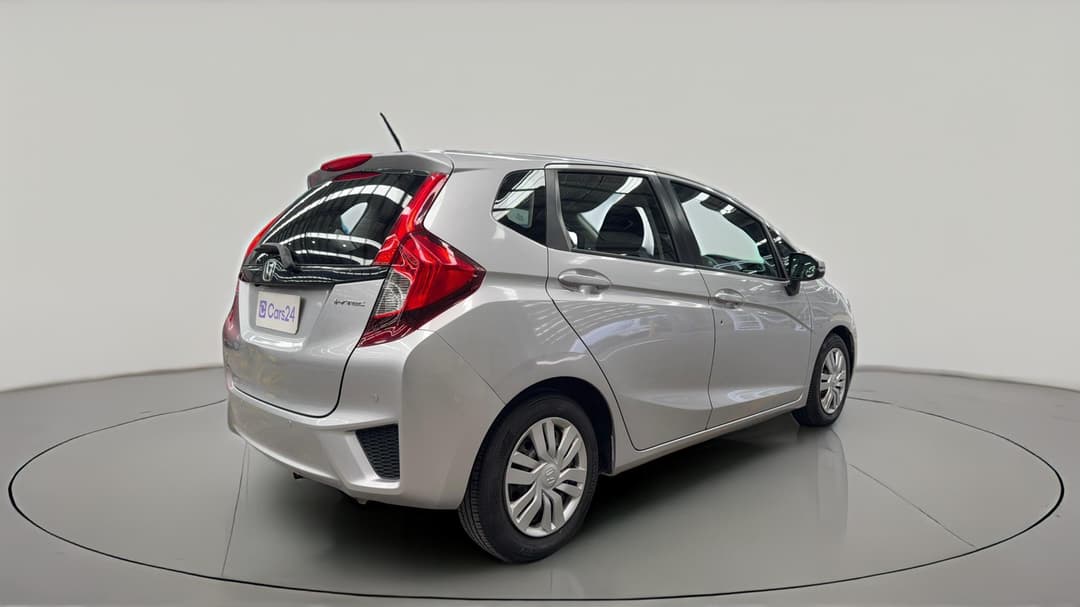 2015 Honda Jazz Vti, Automatic, 99481 km, Right Back Diagonal (45- Degree) View