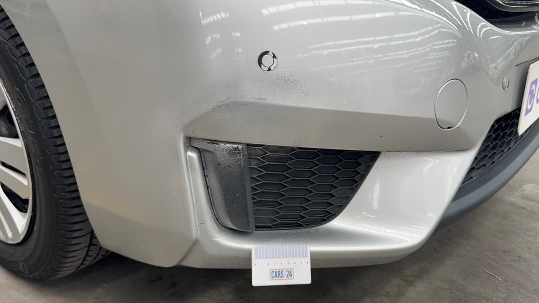 2015 Honda Jazz Vti, Automatic, 99481 km, Bumper Front Paint blemish
