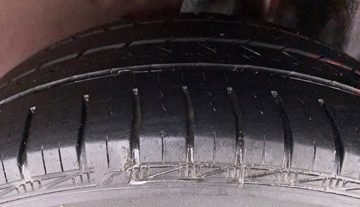 2012 Ford Figo 1.2 EXI DURATEC, Petrol, Manual, 66,601 km, Left Rear Tyre Tread