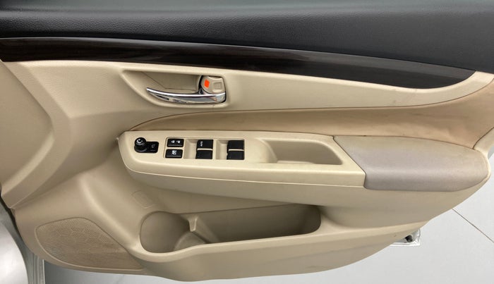 2014 Maruti Ciaz ZXI, Petrol, Manual, 1,20,734 km, Driver Side Door Panels Control