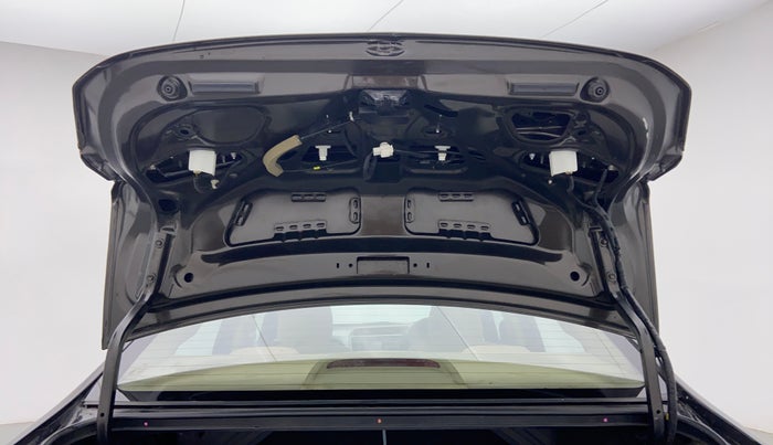 2015 Honda City VX CVT PETROL, Petrol, Automatic, 37,835 km, Boot Door Open