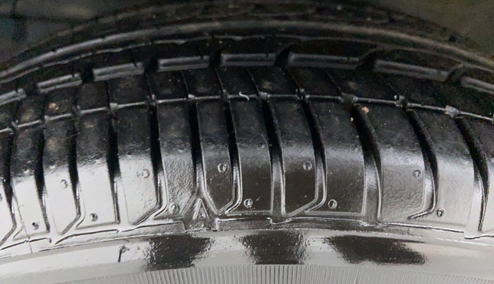 2015 Honda City VX CVT PETROL, Petrol, Automatic, 37,835 km, Left Front Tyre Tread