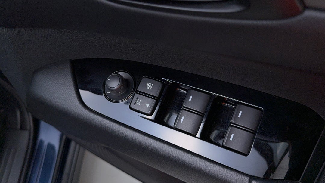 Drivers Side Door Panel Controls