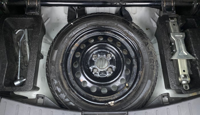2013 Maruti Wagon R Stingray VXI, Petrol, Manual, 39,299 km, Spare Tyre