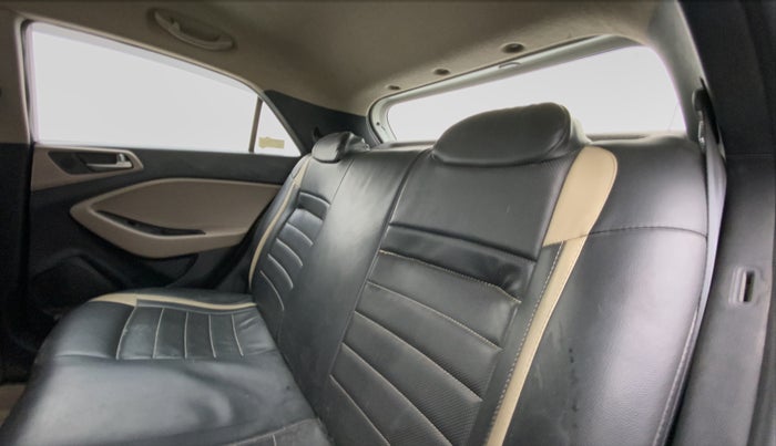 2016 Hyundai Elite i20 MAGNA 1.2, Petrol, Manual, 38,231 km, Right Side Rear Door Cabin