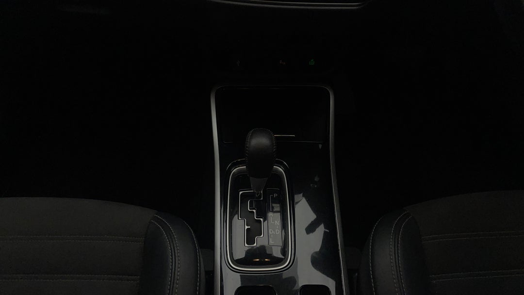 2020 Mitsubishi Outlander Ls 7 Seat (2wd), Automatic, 108450 km, Gear Lever 