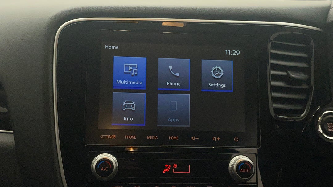 2020 Mitsubishi Outlander Ls 7 Seat (2wd), Automatic, 108450 km, Infotainment System