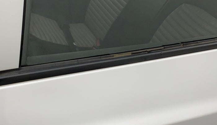 2017 Hyundai Grand i10 SPORTZ (O) 1.2 KAPPA VTVT, Petrol, Manual, 53,180 km, Rear left door - Weather strip has minor damage