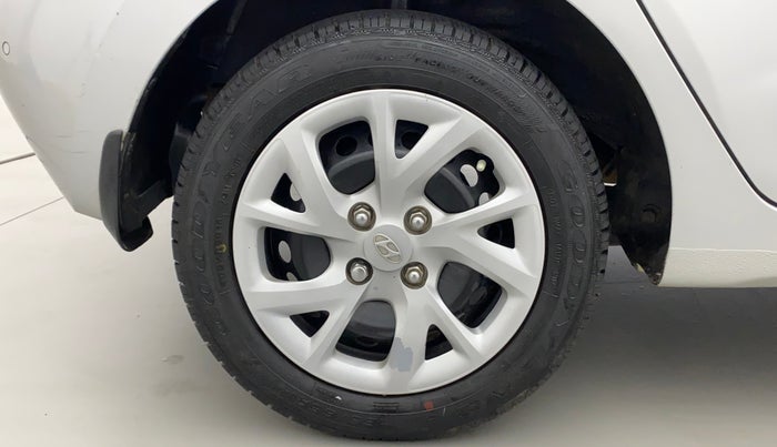2017 Hyundai Grand i10 SPORTZ (O) 1.2 KAPPA VTVT, Petrol, Manual, 53,180 km, Right Rear Wheel
