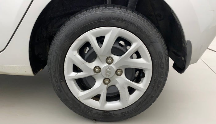 2017 Hyundai Grand i10 SPORTZ (O) 1.2 KAPPA VTVT, Petrol, Manual, 53,180 km, Left Rear Wheel