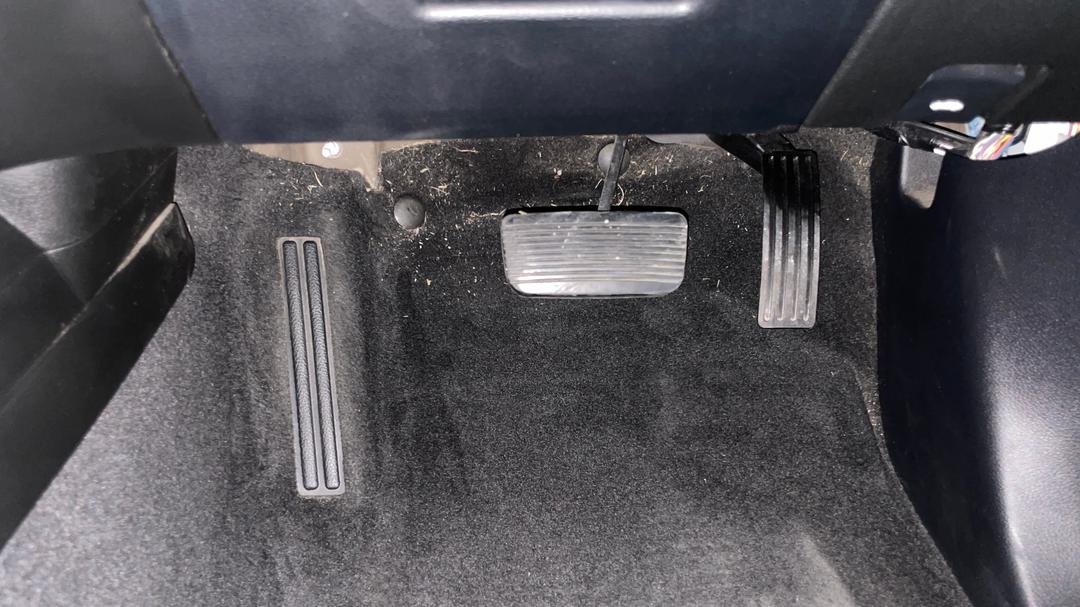 2022 Ford Everest Sport (4WD), Automatic, 60915 km, Pedals and Footmat