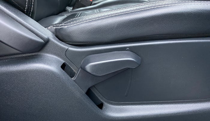 2018 Ford Ecosport TITANIUM + 1.5L PETROL AT, Petrol, Automatic, 38,288 km, Driver Side Adjustment Panel