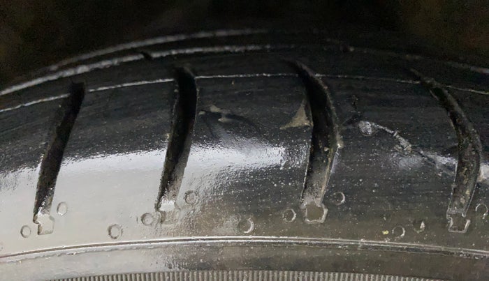 2019 Maruti Celerio VXI CNG, CNG, Manual, 1,03,576 km, Right Front Tyre Tread