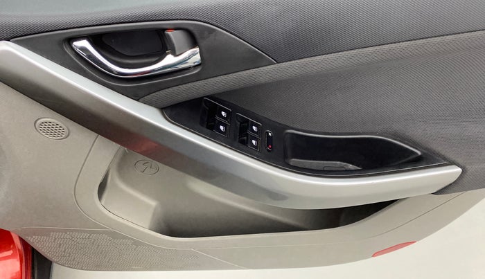 2018 Tata NEXON XZA+ 1.2 Dual Tone, Petrol, Automatic, 17,022 km, Driver Side Door Panels Control