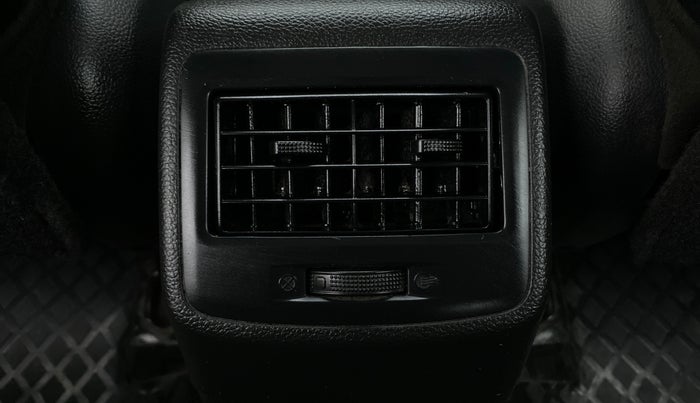 2017 Hyundai Grand i10 1.2 CRDI Sportz O, Diesel, Manual, 55,360 km, Rear AC Vents