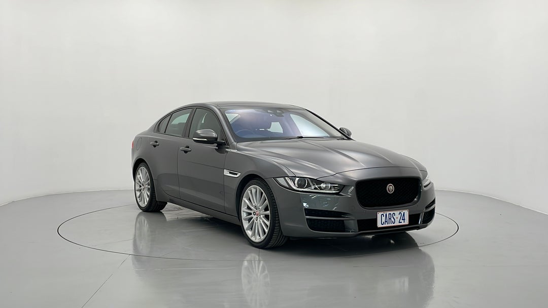 Right Front Diagonal (45- Degree) View