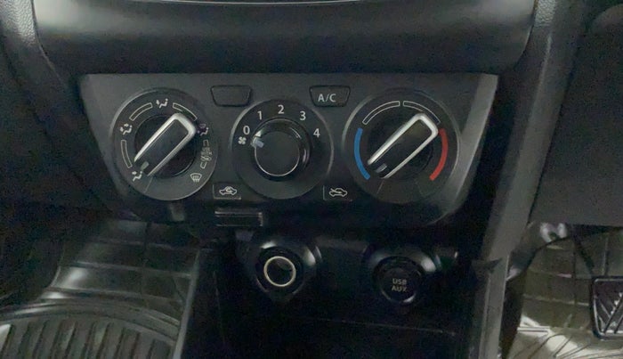2018 Maruti Swift VXI, Petrol, Manual, 38,982 km, Dashboard - Air Re-circulation knob is not working