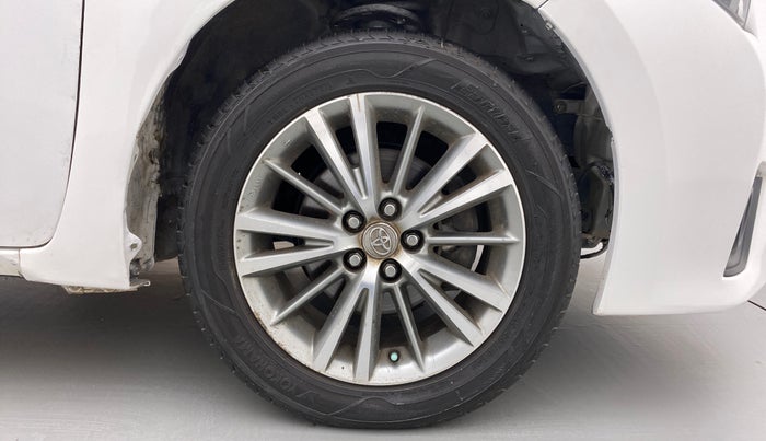 2016 Toyota Corolla Altis VL AT, Petrol, Automatic, 69,981 km, Right Front Wheel
