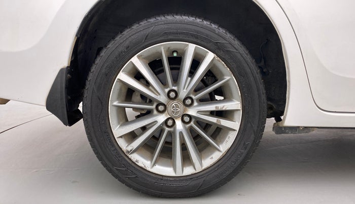 2016 Toyota Corolla Altis VL AT, Petrol, Automatic, 69,981 km, Right Rear Wheel