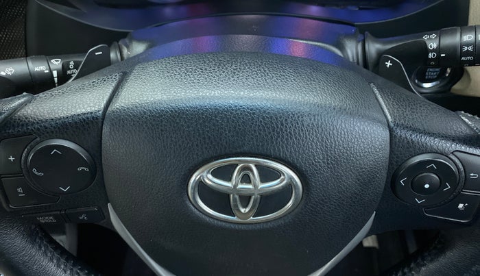 2016 Toyota Corolla Altis VL AT, Petrol, Automatic, 69,981 km, Paddle Shifters
