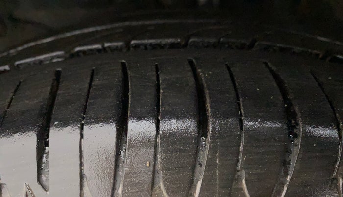 2015 Honda Amaze 1.2L I-VTEC SX, Petrol, Manual, 61,874 km, Left Front Tyre Tread