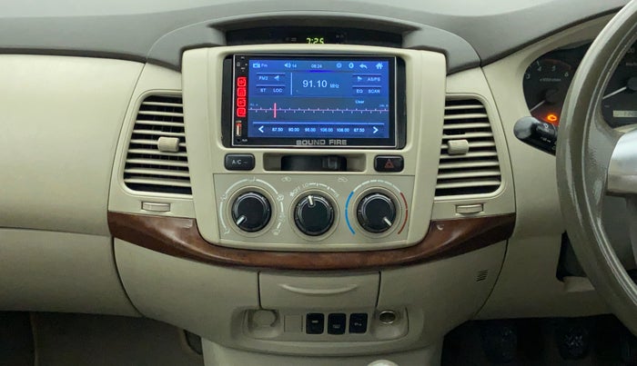 2014 Toyota Innova 2.5 GX 7 STR BS IV, Diesel, Manual, 1,14,696 km, Air Conditioner