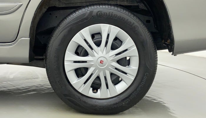 2014 Toyota Innova 2.5 GX 7 STR BS IV, Diesel, Manual, 1,14,696 km, Left Rear Wheel