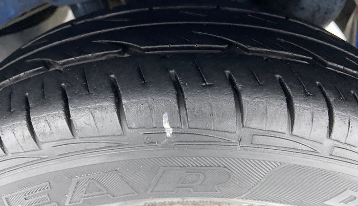 2017 Hyundai Eon ERA PLUS, Petrol, Manual, 24,048 km, Left Rear Tyre Tread