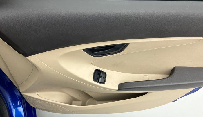 2017 Hyundai Eon ERA PLUS, Petrol, Manual, 24,048 km, Driver Side Door Panels Control