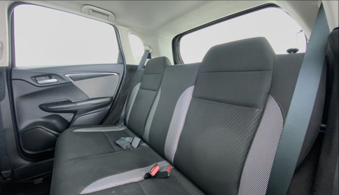 2018 Honda WR-V 1.5 i-DTEC VX MT, Diesel, Manual, 64,774 km, Right Side Rear Door Cabin