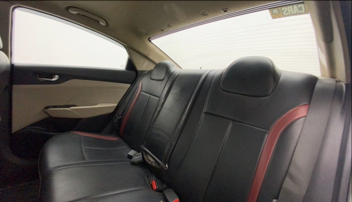 2020 Hyundai Verna SX 1.5 VTVT, Petrol, Manual, 38,431 km, Right Side Rear Door Cabin