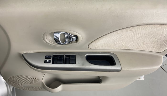 2013 Nissan Micra XV CVT, Petrol, Automatic, 74,785 km, Driver Side Door Panels Control