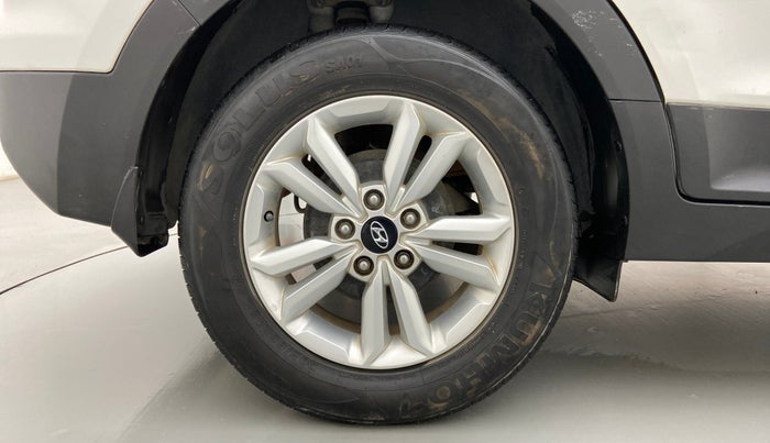 2017 Hyundai Creta SX PLUS 1.6 PETROL, Petrol, Manual, 26,550 km, Right Rear Wheel