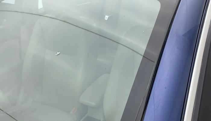 2019 Maruti Ciaz Alpha 1.5 Diesel, Diesel, Manual, 60,812 km, Front windshield - Minor spot on windshield