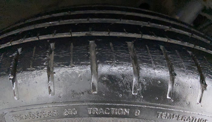 2016 Maruti Baleno ALPHA PETROL 1.2, Petrol, Manual, 62,506 km, Right Rear Tyre Tread