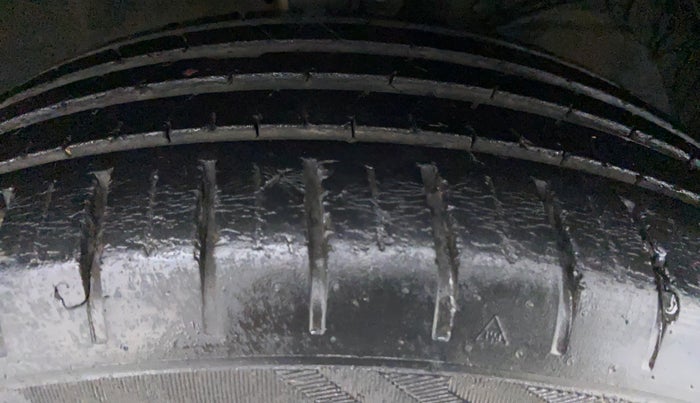 2016 Maruti Baleno ALPHA PETROL 1.2, Petrol, Manual, 62,506 km, Right Front Tyre Tread