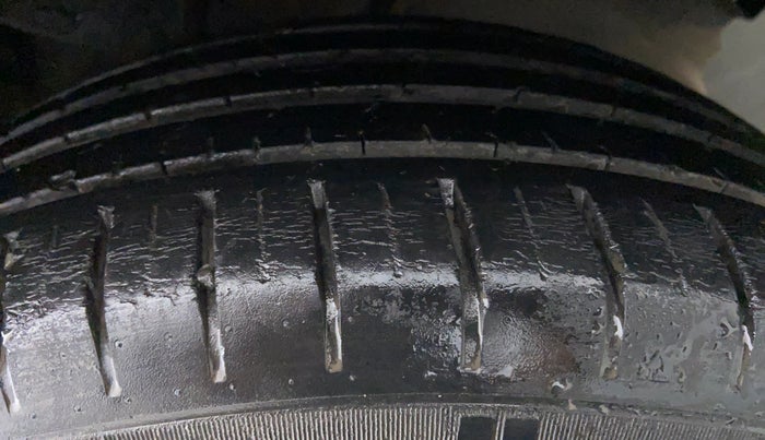 2016 Maruti Baleno ALPHA PETROL 1.2, Petrol, Manual, 62,506 km, Left Rear Tyre Tread