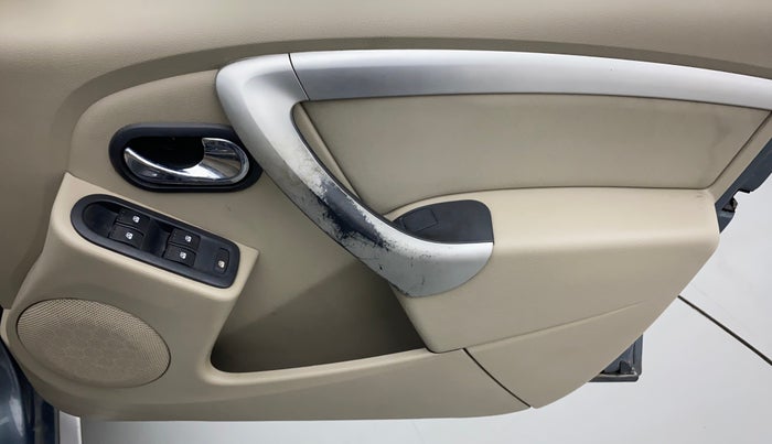 2015 Nissan Terrano XL D PLUS, Diesel, Manual, 77,666 km, Driver Side Door Panels Control