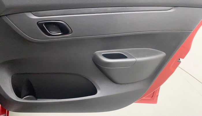 2015 Renault Kwid RXT 0.8 (O), Petrol, Manual, 25,736 km, Driver Side Door Panels Control