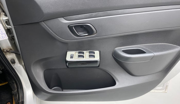 2016 Renault Kwid RXL, Petrol, Manual, 1,02,665 km, Driver Side Door Panels Control